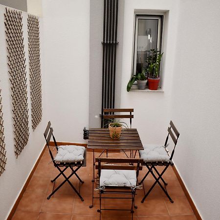 Apartment With A Patio In Las Canteras Лас-Пальмас-де-Гран-Канарія Екстер'єр фото